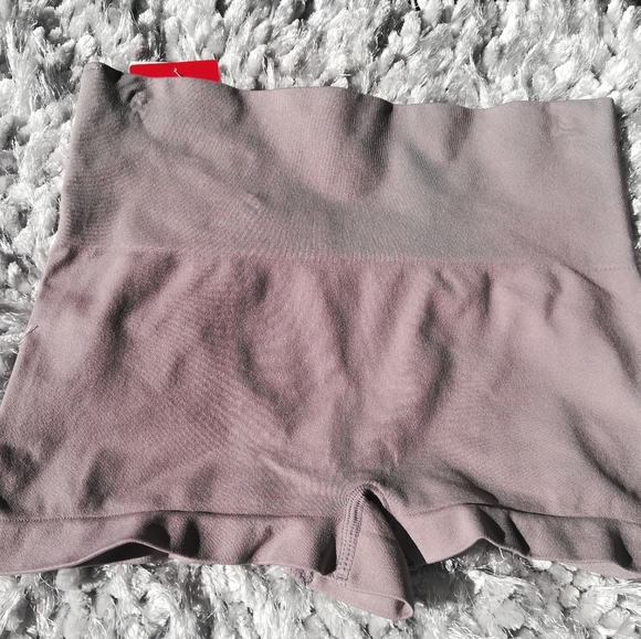 Spanx shaping underwear NWT - Picture 5 of 6